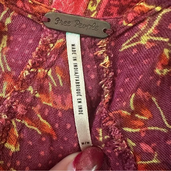 Free People red boho floral tank top - Picture 3 of 3